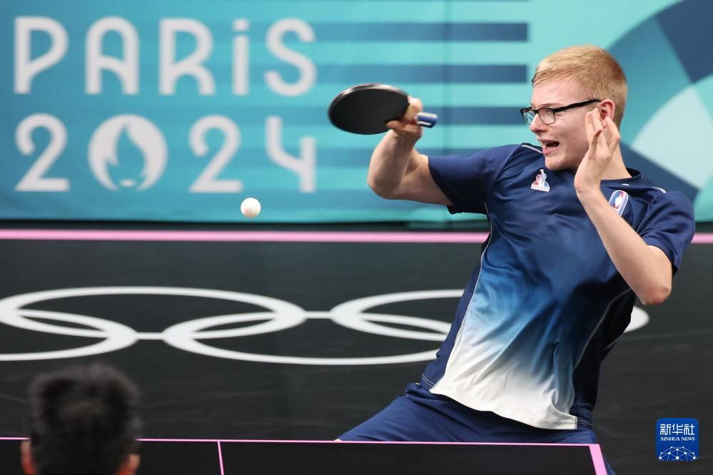 她们凭借精 她们凭借精