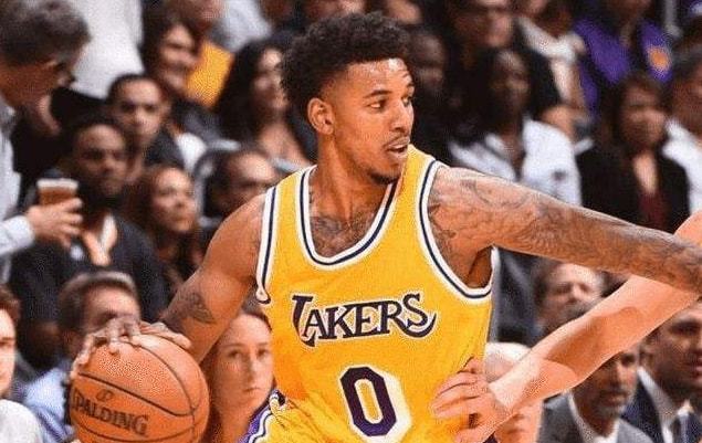 上半场湖人 上半场湖人